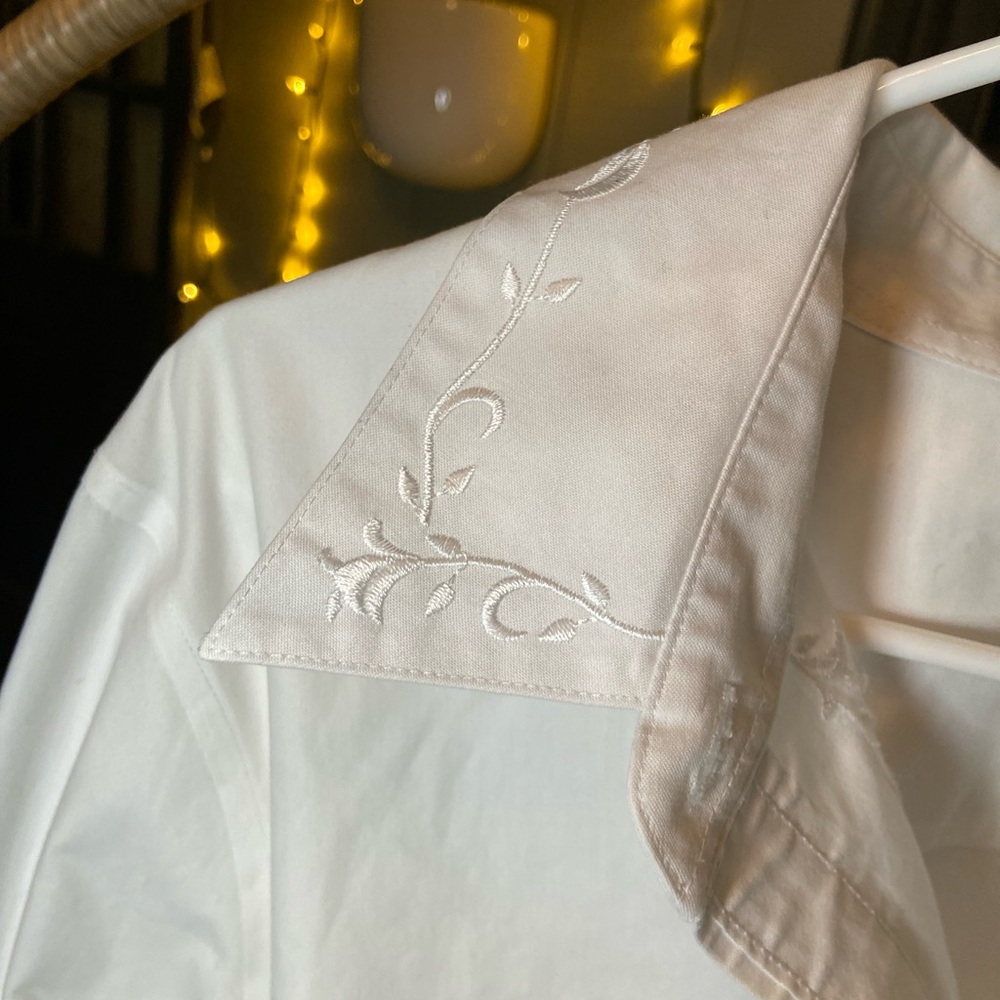 Coldwater Creek White Embroidered Button-Up Shirt - Picture 4 of 7